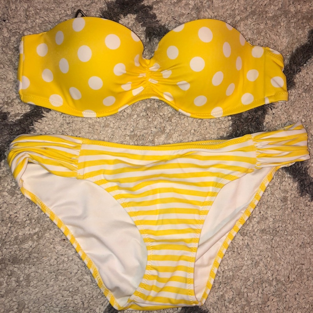 Victoria’s secret bathing suit